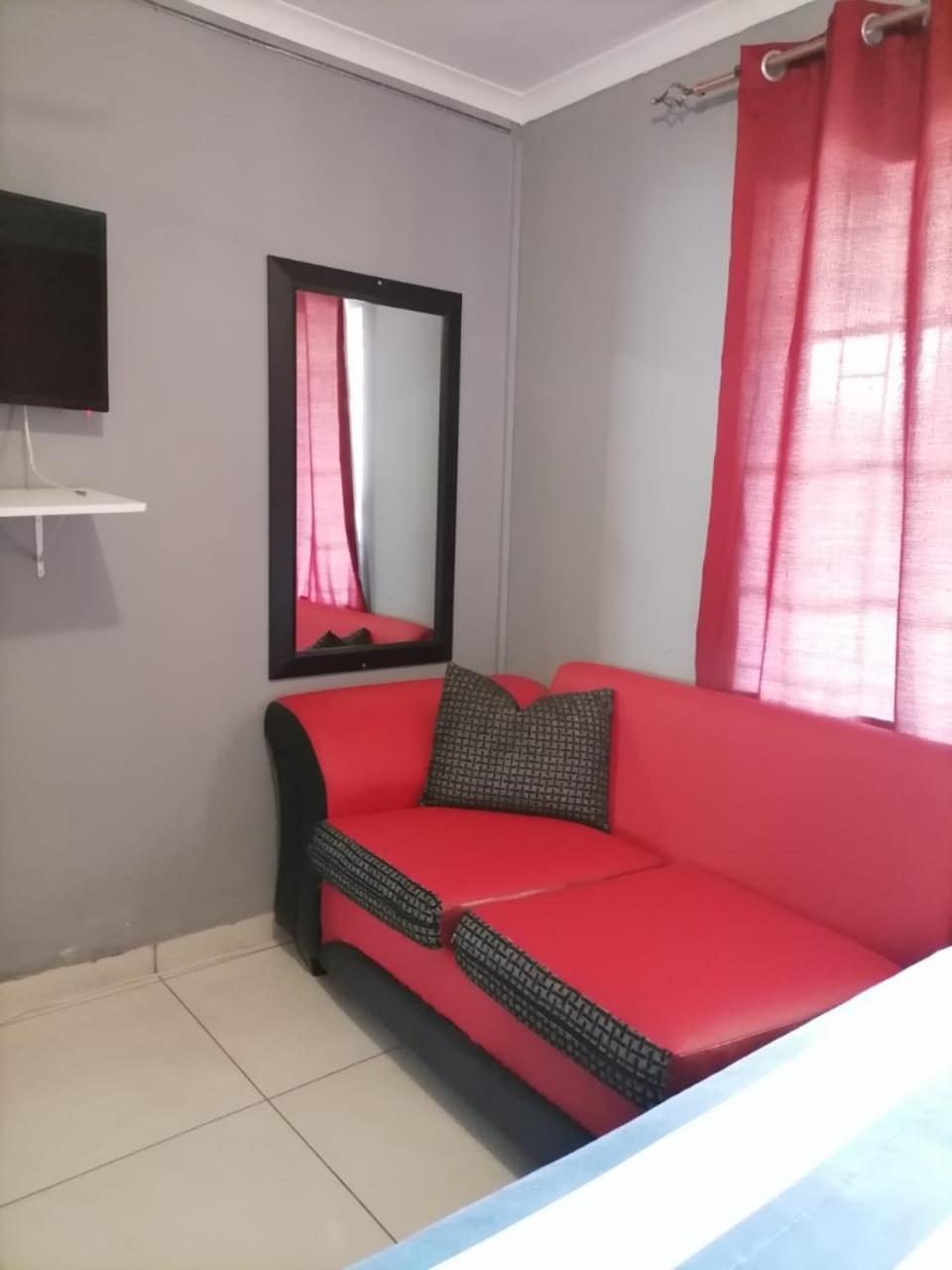 The Fortress Guesthouse Potchefstroom Exterior foto