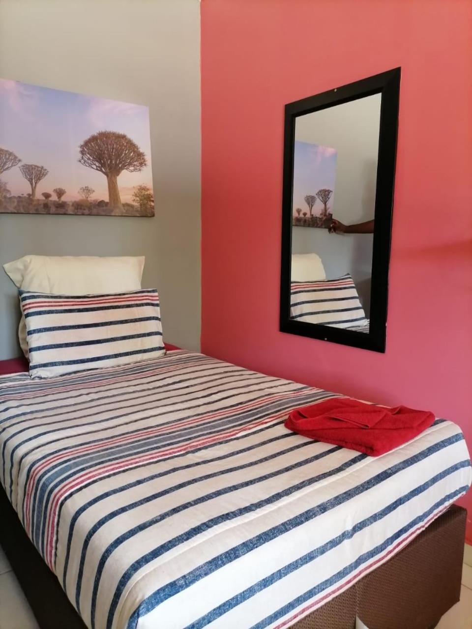 The Fortress Guesthouse Potchefstroom Exterior foto